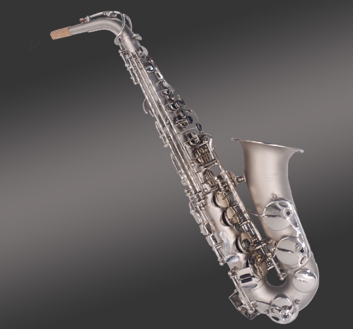 麻镍中音萨克斯